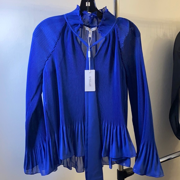 Top - Picture 1 of 3